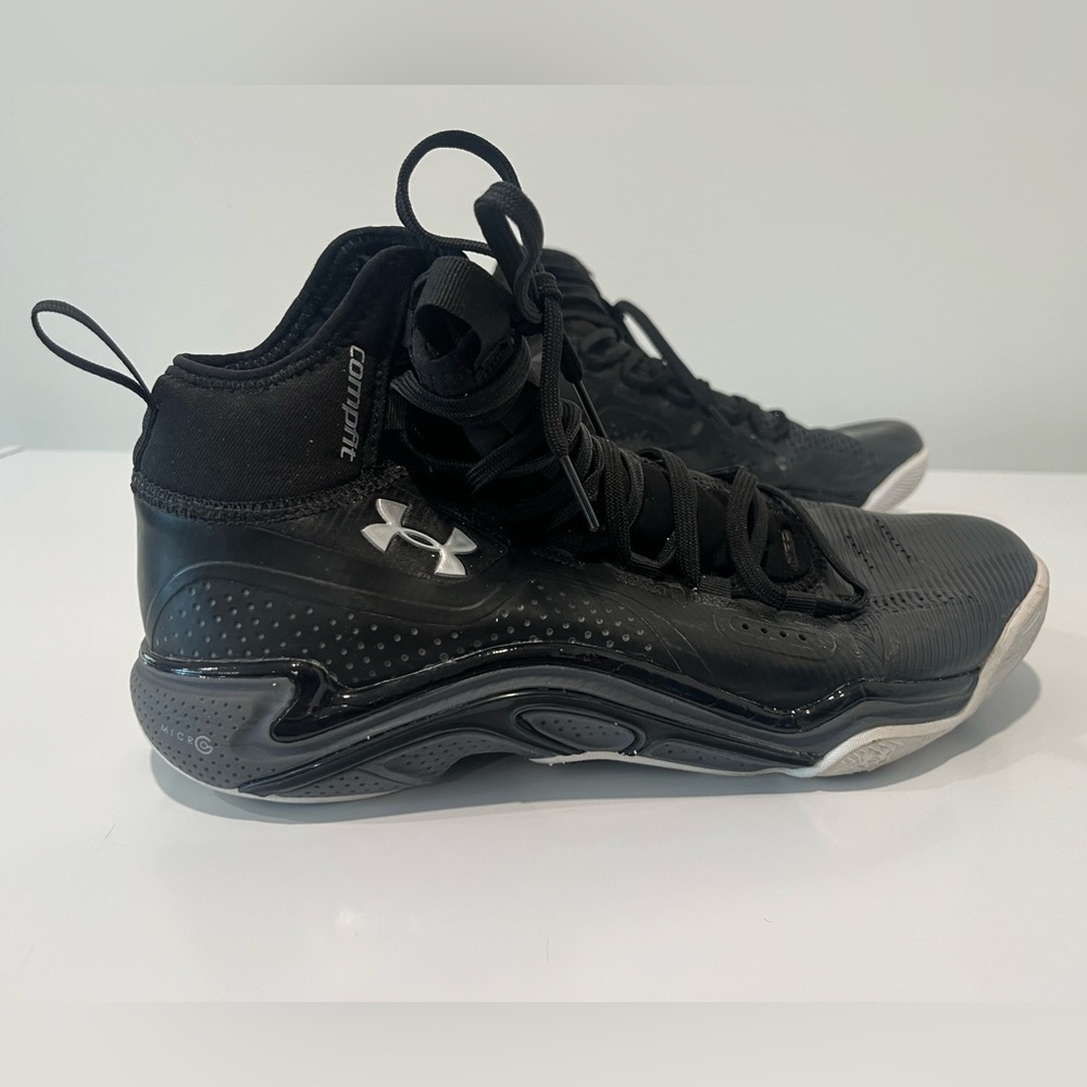 Under Armour Men's Black High-Top Athletic Shoes